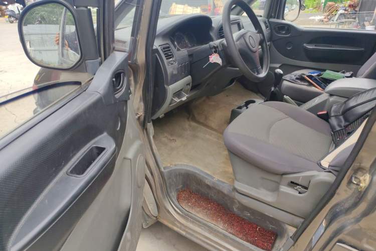 Used FORTHING Lingzhi 2012 Passenger Version 1.6L Comfort Edition Driver Seat