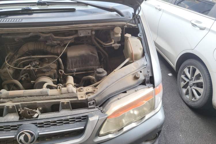 Used FORTHING Lingzhi 2012 Commercial Version 1.6L Utility Model Engine Bay Left