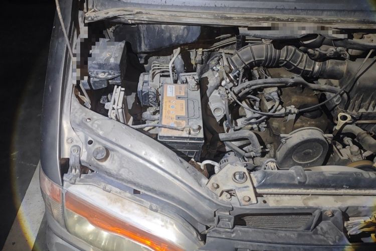 Used FORTHING Lingzhi 2012 Commercial Version 1.6L Utility Model Engine Bay Right