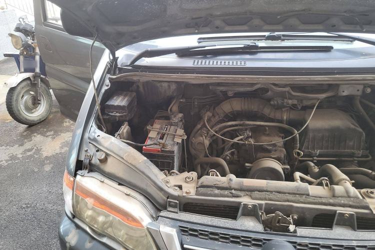 Used FORTHING Lingzhi 2012 Commercial Version 1.6L Utility Model Engine Bay Right