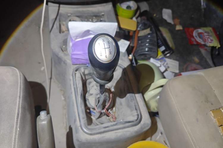 Used FORTHING Lingzhi 2012 Commercial Version 1.6L Utility Model Gear Lever