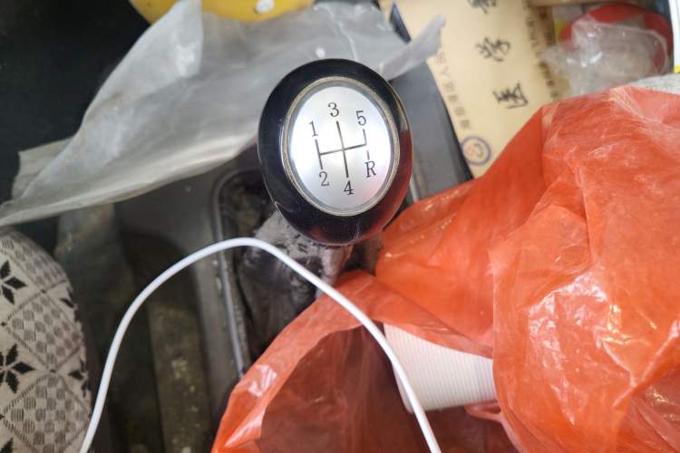 Used FORTHING Lingzhi 2012 Commercial Version 1.6L Utility Model Gear Lever