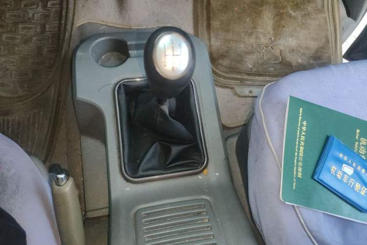 Used FORTHING Lingzhi 2012 Passenger Version 1.6L Comfort Edition Gear Lever