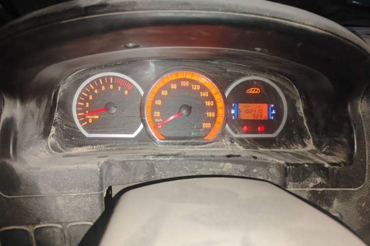 Used FORTHING Lingzhi 2012 Commercial Version 1.6L Utility Model Instrument Cluster