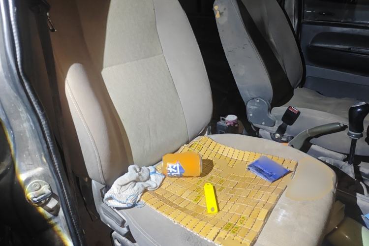 Used FORTHING Lingzhi 2012 Commercial Version 1.6L Utility Model Left Rear Seat