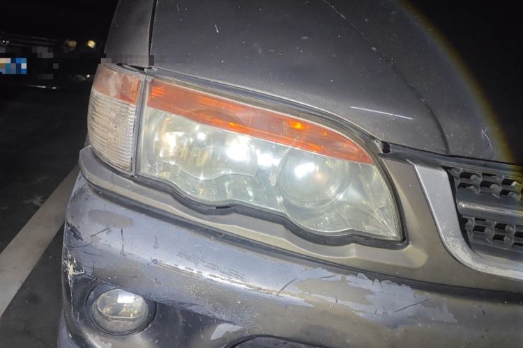 Used FORTHING Lingzhi 2012 Commercial Version 1.6L Utility Model Right Front Headlight