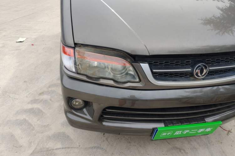 Used FORTHING Lingzhi 2012 Passenger Version 1.6L Comfort Edition Right Front Headlight
