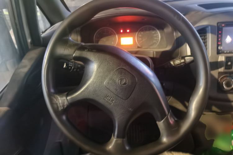 Used FORTHING Lingzhi 2012 Commercial Version 1.6L Special Offer Model Steering Wheel