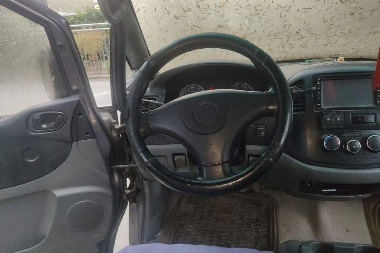 Used FORTHING Lingzhi 2012 Passenger Version 1.6L Comfort Edition Steering Wheel