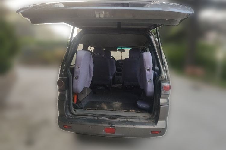Used FORTHING Lingzhi 2012 Passenger Version 1.6L Comfort Edition Trunk
