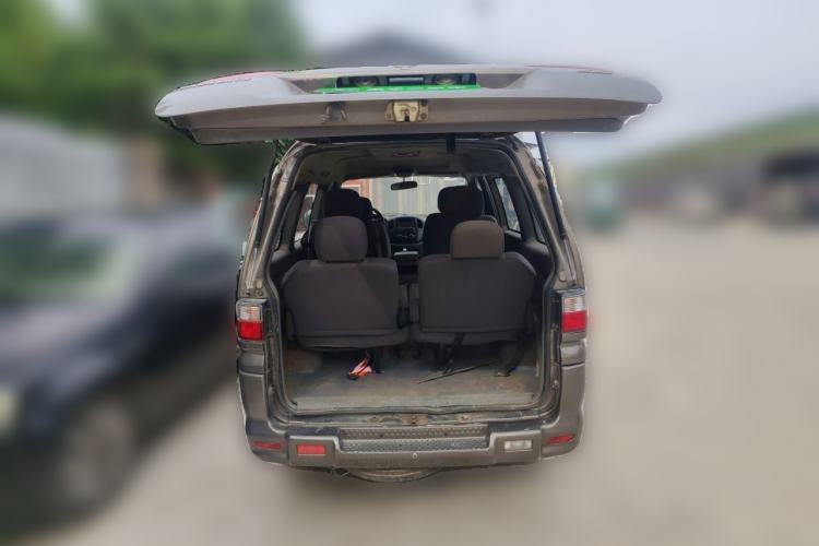 Used FORTHING Lingzhi 2012 Passenger Version 1.6L Comfort Edition Trunk