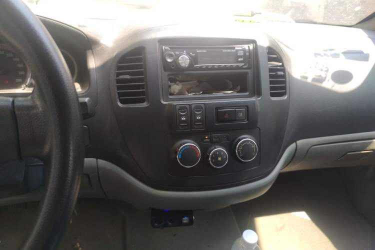 Used FORTHING Lingzhi 2012 Commercial Version 1.6L Base Model Audio And AC Panel