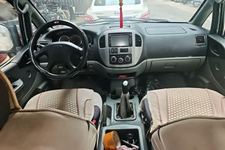 Used FORTHING Lingzhi 2012 Commercial Version 1.6L Special Offer Model Center Console