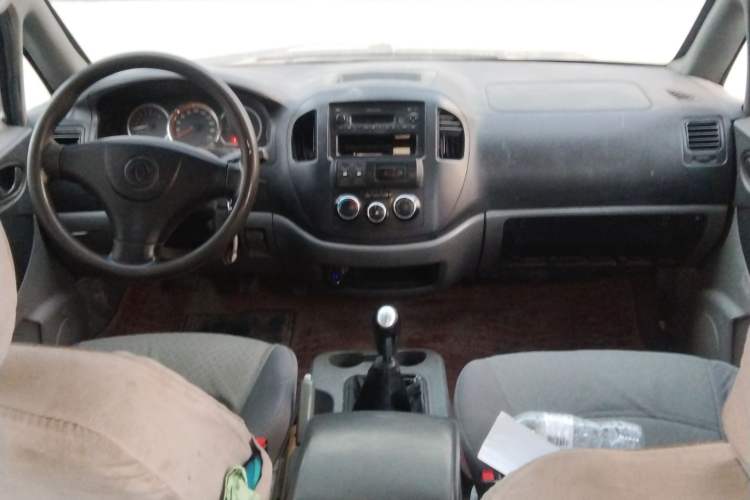 Used FORTHING Lingzhi 2012 Commercial Version 1.6L Special Offer Model Center Console