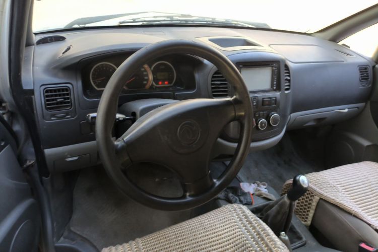 Used FORTHING Lingzhi 2012 Commercial Version 1.6L Standard Model Center Console