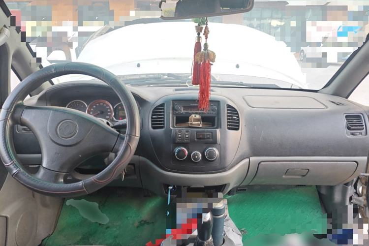 Used FORTHING Lingzhi 2012 Passenger Version 1.6L Comfort Edition Center Console