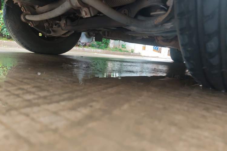 Used FORTHING Lingzhi 2012 Passenger Version 1.6L Comfort Edition Chassis Front Left