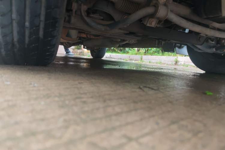 Used FORTHING Lingzhi 2012 Passenger Version 1.6L Comfort Edition Chassis Front Right