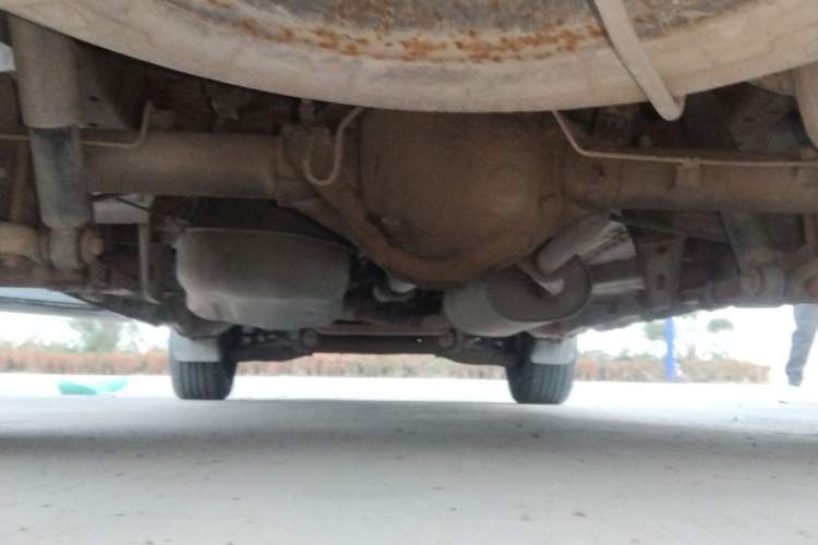 Used FORTHING Lingzhi 2012 Commercial Version 1.6L Special Offer Model Chassis Rear