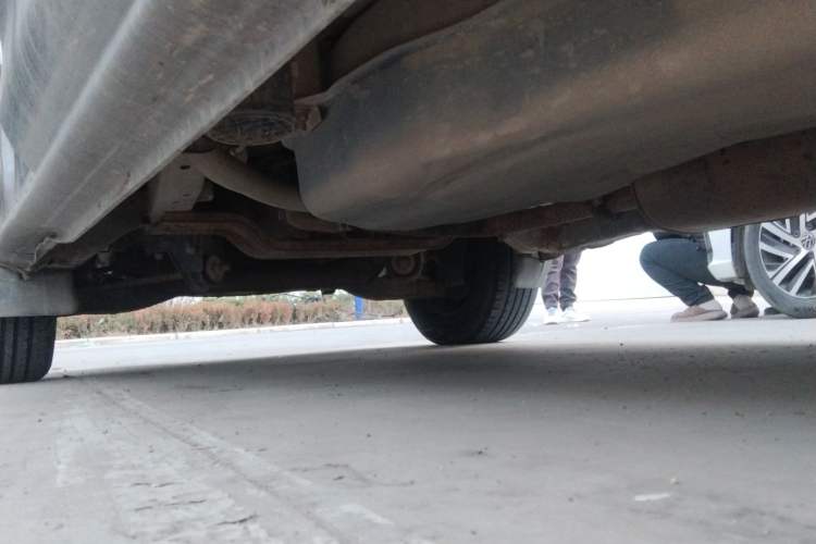 Used FORTHING Lingzhi 2012 Commercial Version 1.6L Special Offer Model Chassis Rear Left
