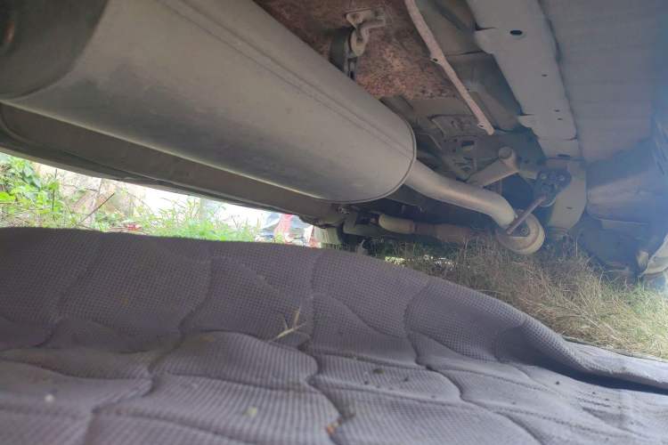 Used FORTHING Lingzhi 2012 M5 Q3 2.0L 7-seat Long Wheelbase Standard Edition Chassis Rear Right