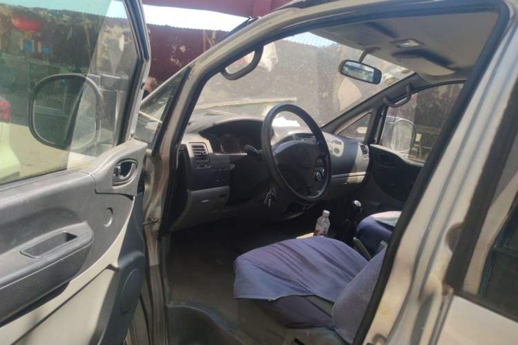 Used FORTHING Lingzhi 2012 Commercial Version 1.6L Base Model Driver Seat