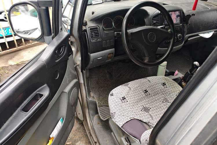 Used FORTHING Lingzhi 2012 Commercial Version 1.6L Standard Model Driver Seat