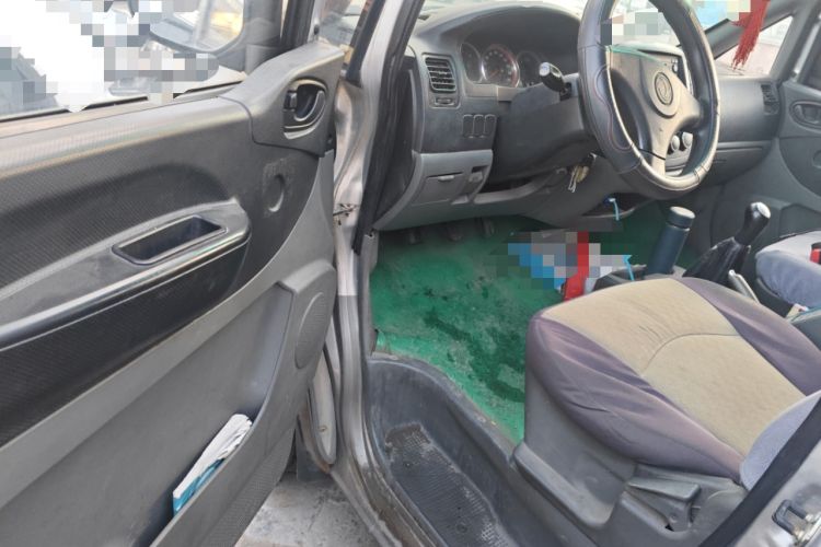 Used FORTHING Lingzhi 2012 Passenger Version 1.6L Comfort Edition Driver Seat