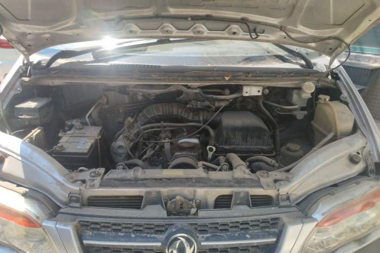 Used FORTHING Lingzhi 2012 Commercial Version 1.6L Base Model Engine Bay