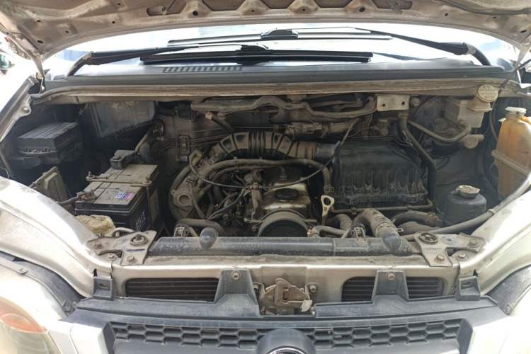 Used FORTHING Lingzhi 2012 Passenger Version 1.6L Comfort Edition Engine Bay