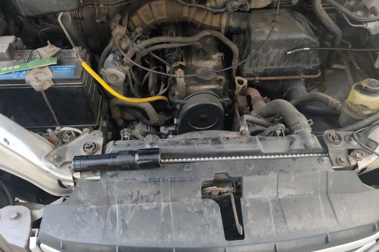 Used FORTHING Lingzhi 2012 Passenger Version 1.6L Comfort Edition Engine Bay