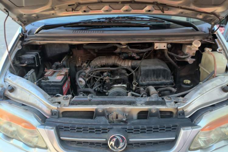 Used FORTHING Lingzhi 2012 Commercial Version 1.6L Standard Model Engine Bay
