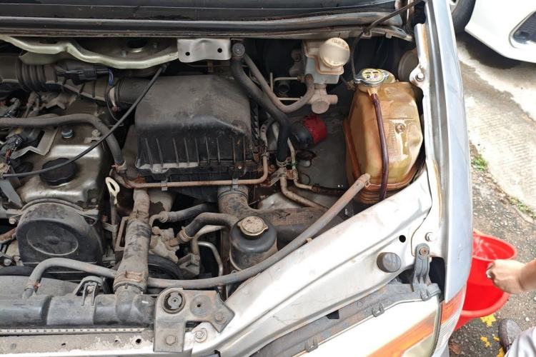 Used FORTHING Lingzhi 2012 Commercial Version 1.6L Standard Model Engine Bay Left
