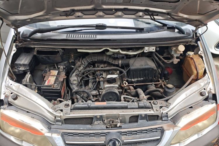 Used FORTHING Lingzhi 2012 Commercial Version 1.6L Standard Model Engine Bay