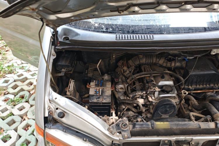 Used FORTHING Lingzhi 2012 Commercial Version 1.6L Utility Model Engine Bay Right