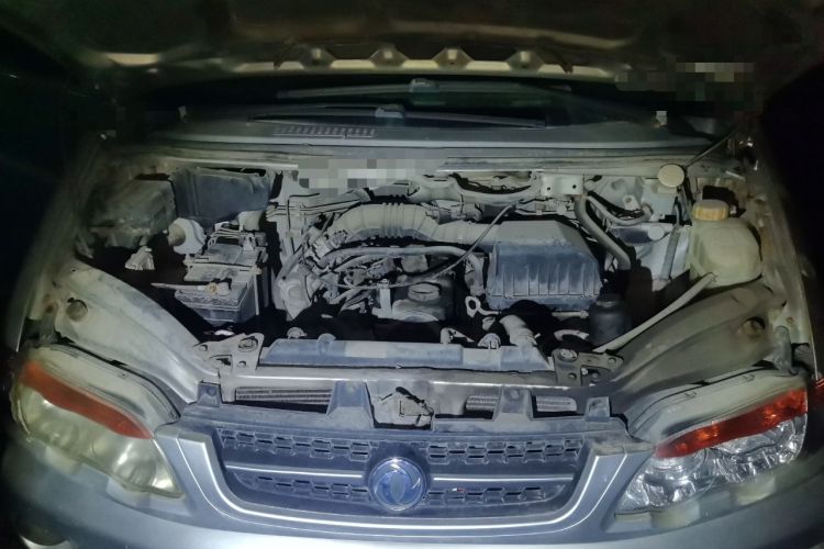 Used FORTHING Lingzhi 2012 Commercial Version 1.6L Special Offer Model Engine Bay
