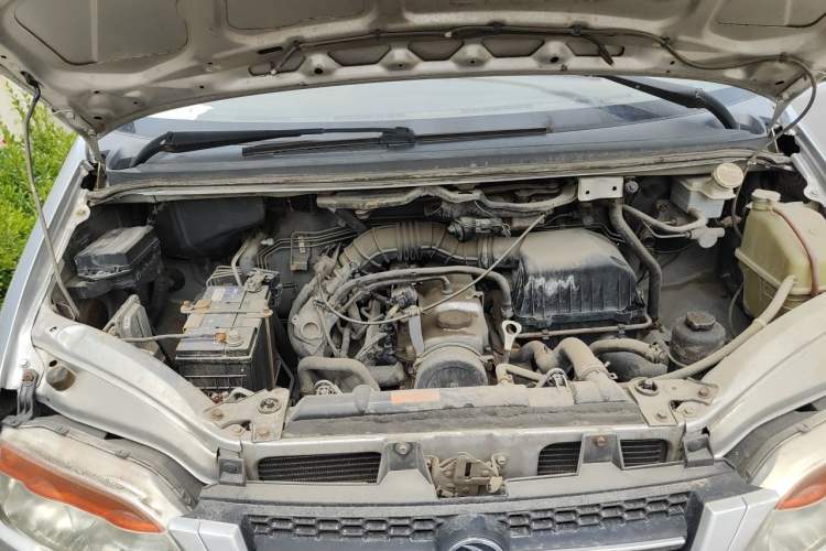 Used FORTHING Lingzhi 2012 Passenger Version 1.6L Comfort Edition Engine Bay