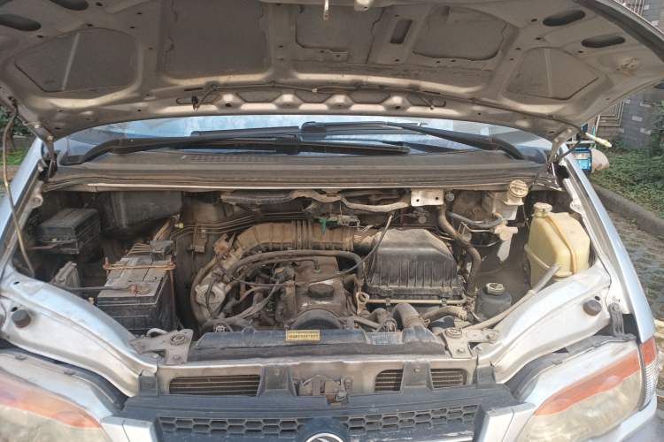 Used FORTHING Lingzhi 2012 Passenger Version 1.6L Comfort Edition Engine Bay