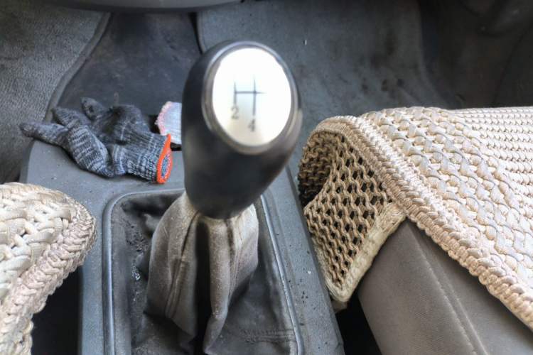 Used FORTHING Lingzhi 2012 Commercial Version 1.6L Standard Model Gear Lever