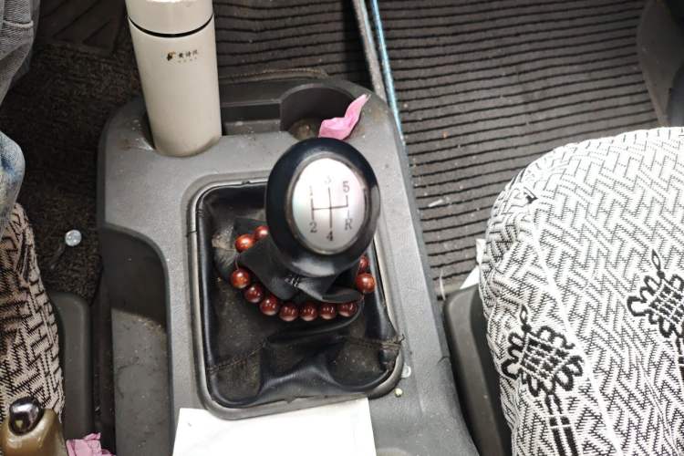 Used FORTHING Lingzhi 2012 Commercial Version 1.6L Standard Model Gear Lever