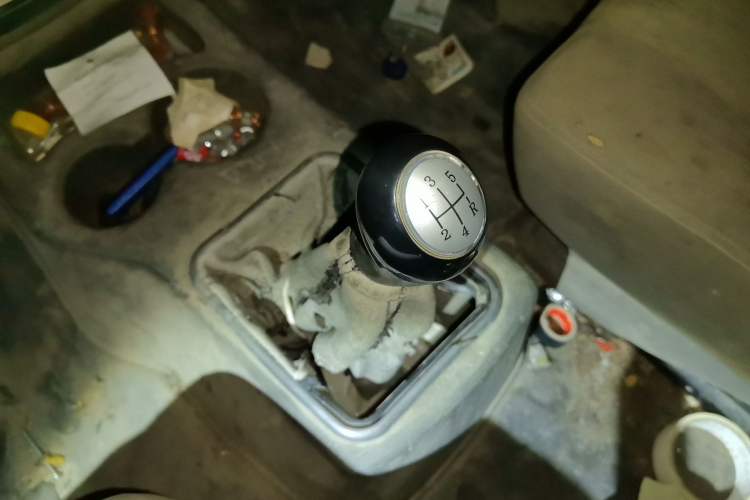 Used FORTHING Lingzhi 2012 Commercial Version 1.6L Special Offer Model Gear Lever