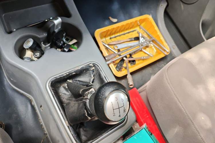 Used FORTHING Lingzhi 2012 Commercial Version 1.6L Utility Model Gear Lever