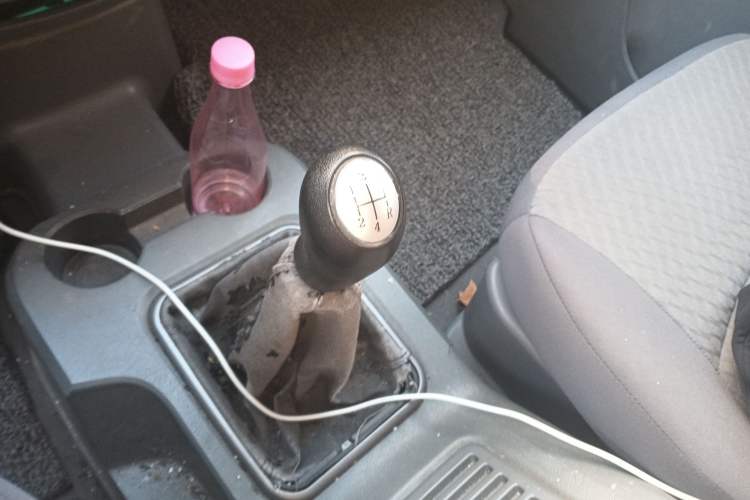 Used FORTHING Lingzhi 2012 Passenger Version 1.6L Comfort Edition Gear Lever