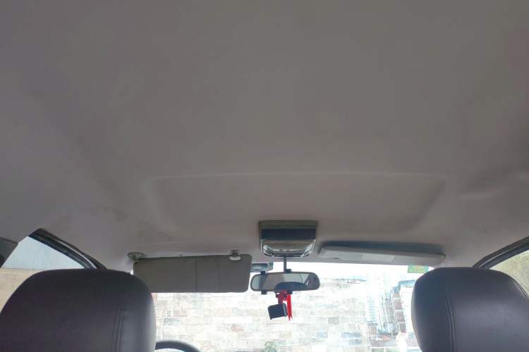 Used FORTHING Lingzhi 2012 M5 Q3 2.0L 7-seat Long Wheelbase Standard Edition Headliner