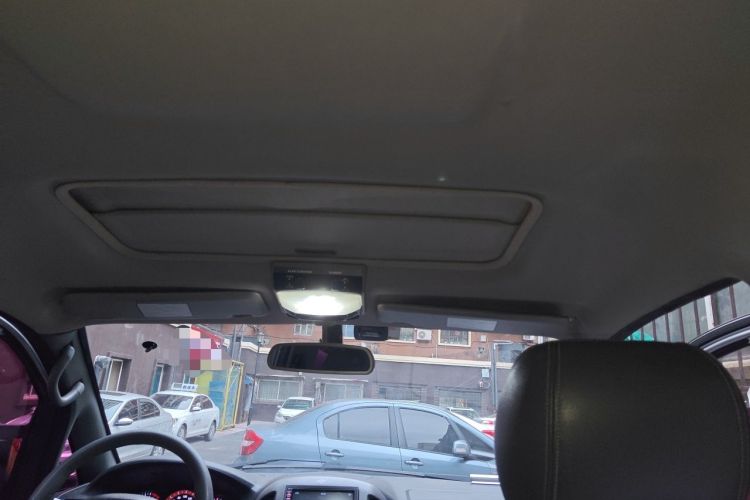 Used FORTHING Lingzhi 2012 M5 Q3 2.0L Short-Wheelbase Luxury Edition Headliner