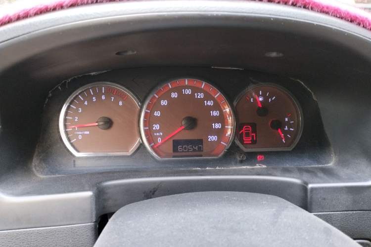 Used FORTHING Lingzhi 2012 M5 Q3 2.0L 7-Seater Long-Wheelbase Comfort Edition Instrument Cluster