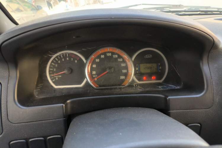 Used FORTHING Lingzhi 2012 Commercial Version 1.6L Standard Model Instrument Cluster