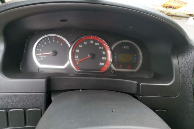 Used FORTHING Lingzhi 2012 M5 Q3 2.0L 7-seat Long Wheelbase Standard Edition Instrument Cluster