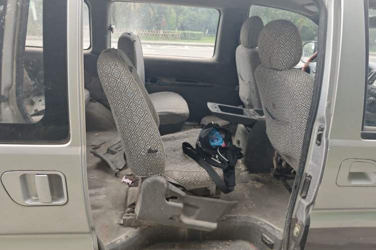 Used FORTHING Lingzhi 2012 Passenger Version 1.6L Comfort Edition Left Rear Seat