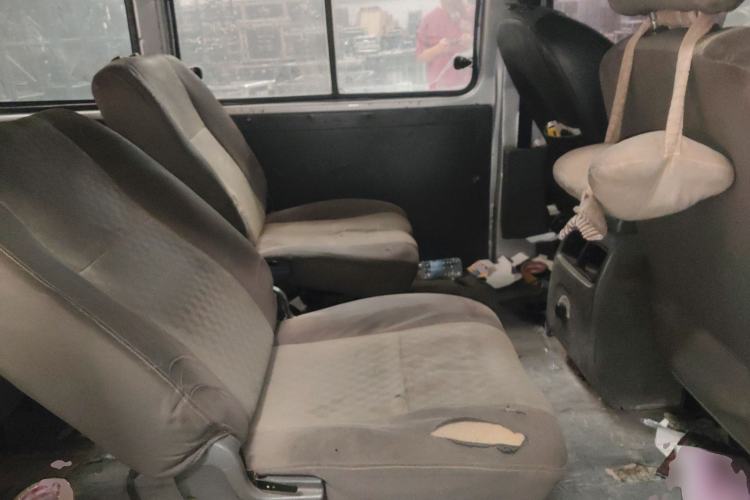Used FORTHING Lingzhi 2012 Commercial Version 1.6L Special Offer Model Left Rear Seat